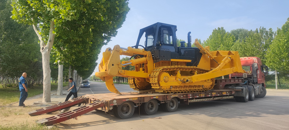 تم الانتهاء من الاختبار الميداني للبلدوزر SD32 320HP، وهو جاهز للشحن إلى الجزائر