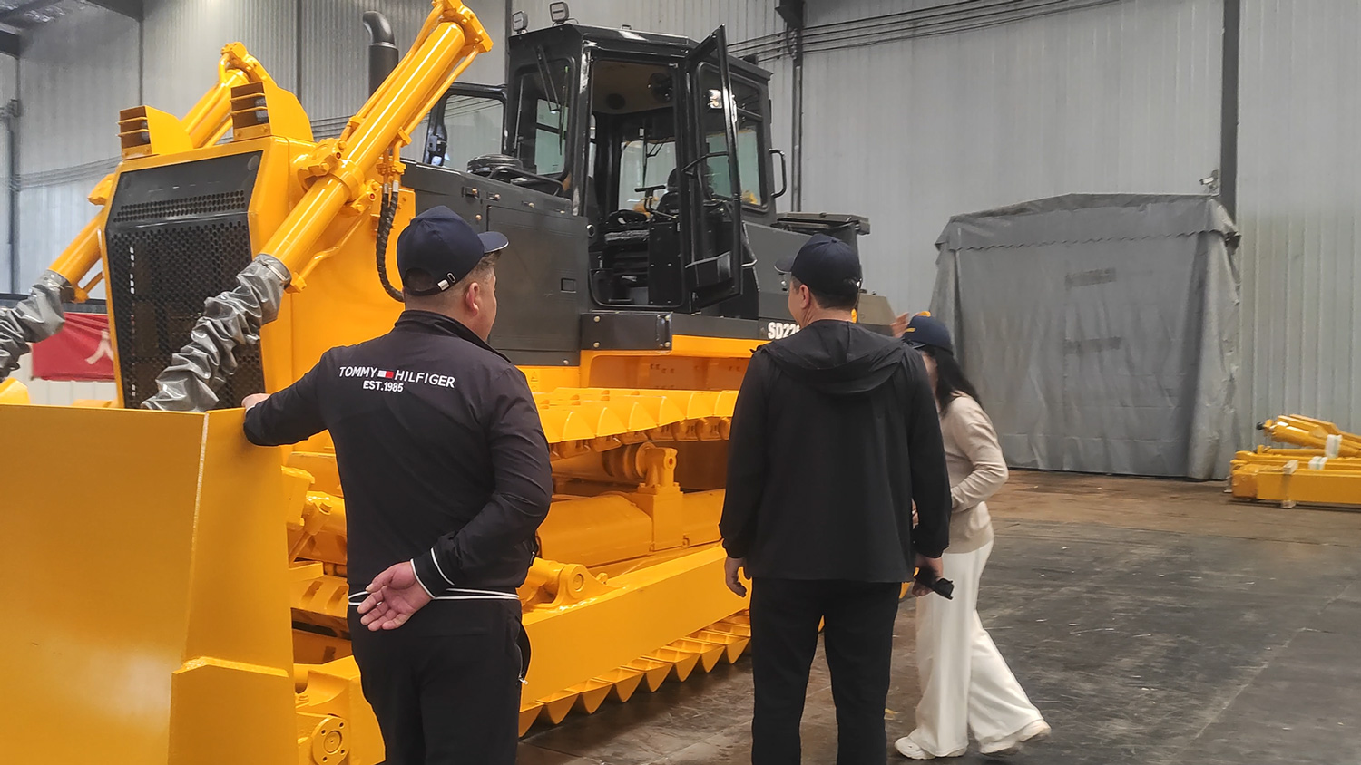 بلدوزر SD22