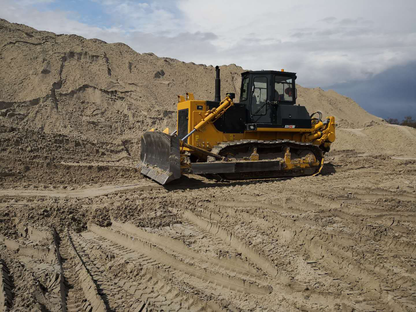 SD26 بلدوزر متوسط
